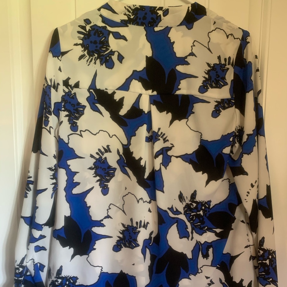 LIMITED Blue and Black Flower Blouse - Picture 2 of 3